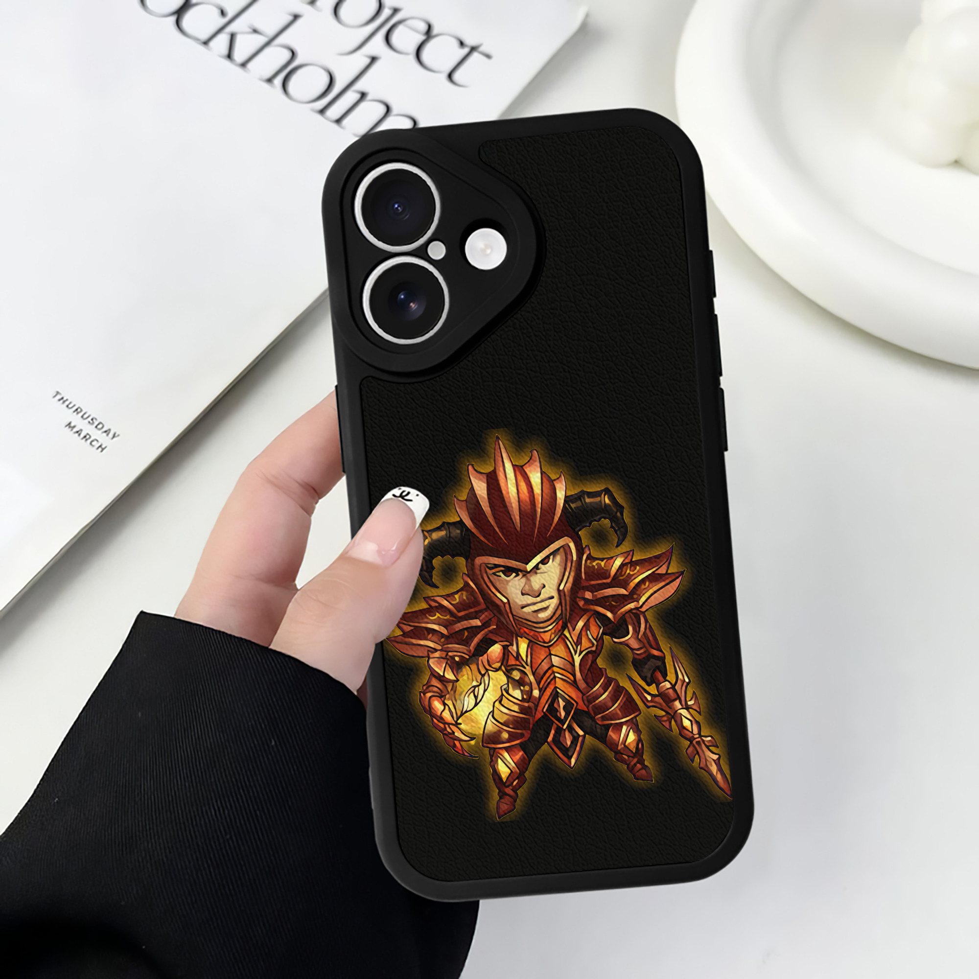 リーグ・オブ・レジェンド League of Legends LOL 【iPhone 16シリーズ対応】シリコンスマホケース（レザー調） 材質：シリコン